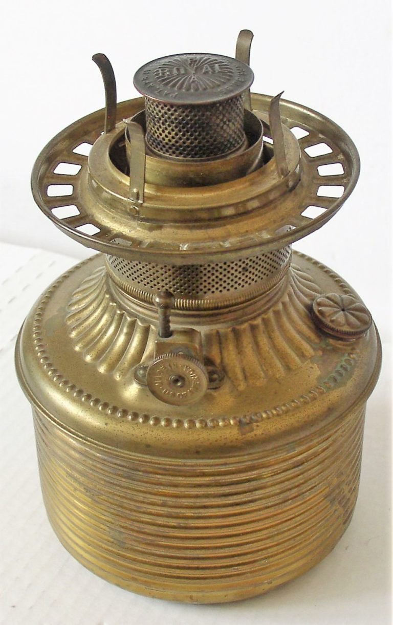 Antique GWTW Kerosene Oil Lamp, P&A Plume & Atwood Royal Center Draft ...